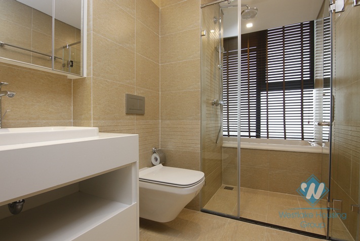 Wonderful four bedrooms apartment for rent in Vinhome Metropolis, Ba Dinh district, Ha Noi 